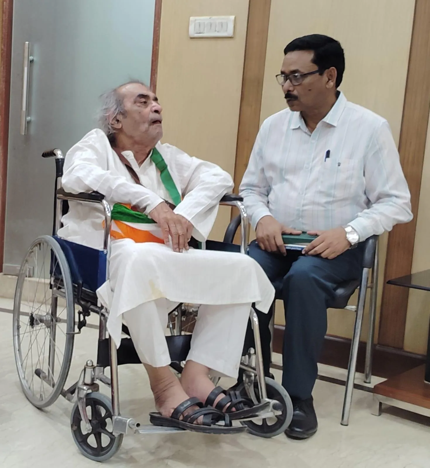 Ashok Kumar Sinha with Santosh Anand
