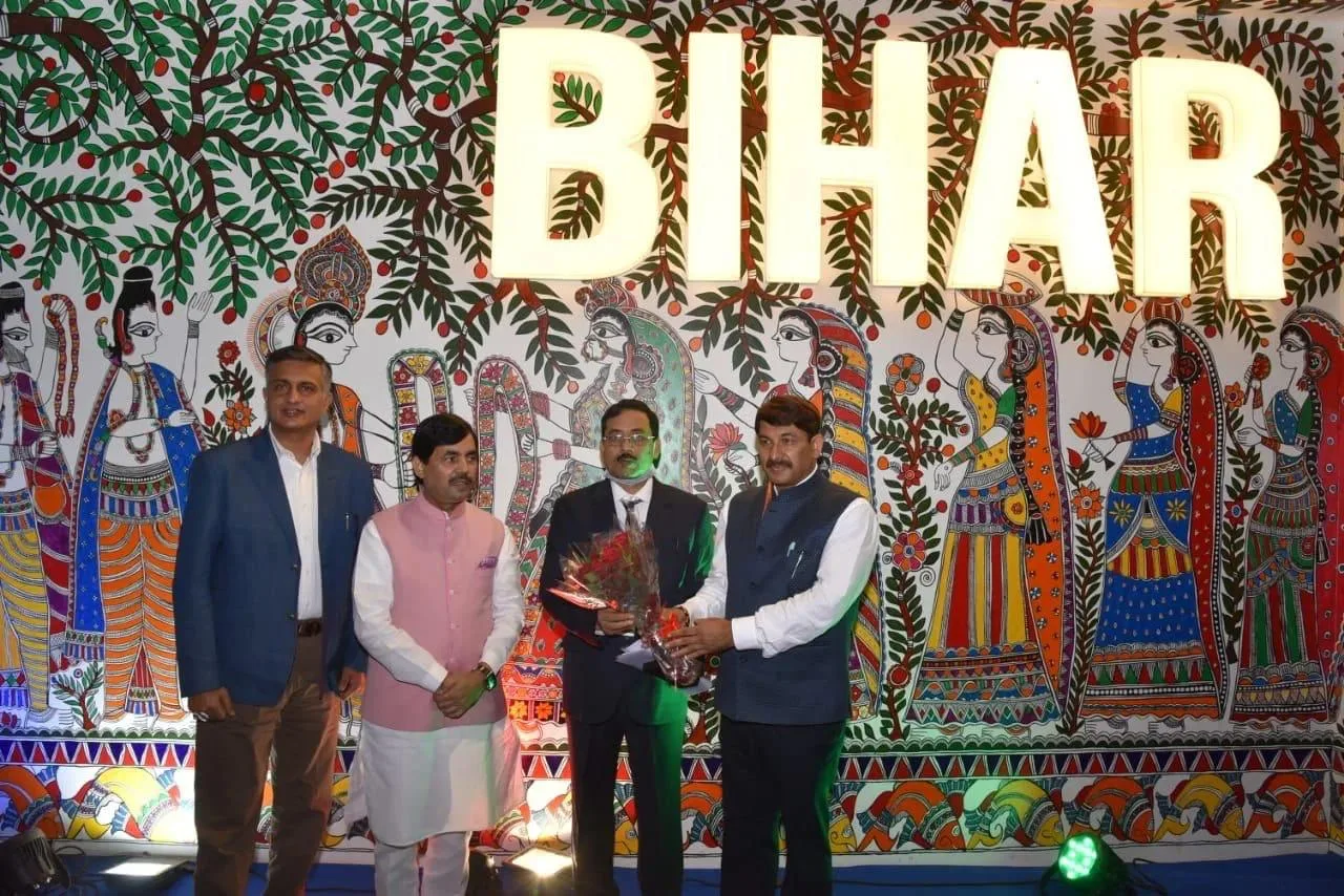 Ashok Kumar Sinha with Manoj Tiwari